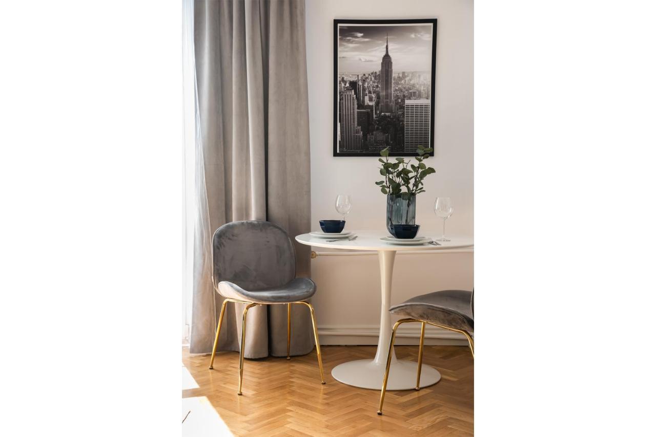 Metro Dworzec Gdanski Elegant Studio Leilighet Warszawa Eksteriør bilde